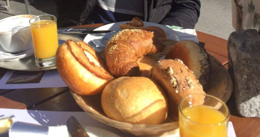 swiss-breakfast-in-the-mountains-bread